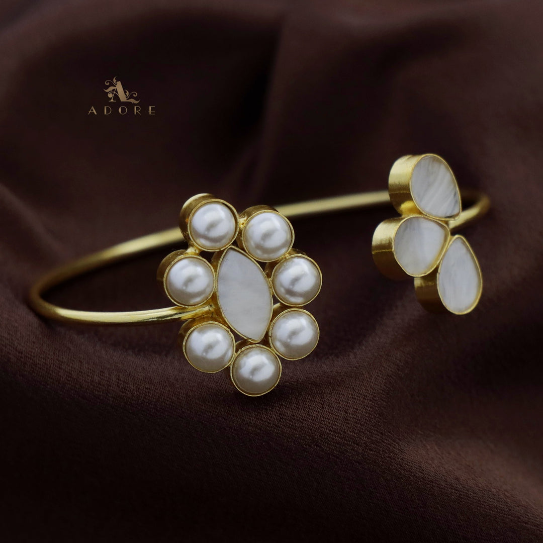 Ellipse + Tri Drop MOP Pearl Bangle