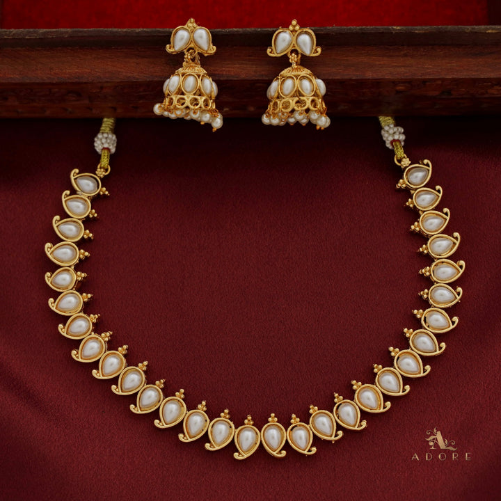 Yashwasi Neckpiece With Earring