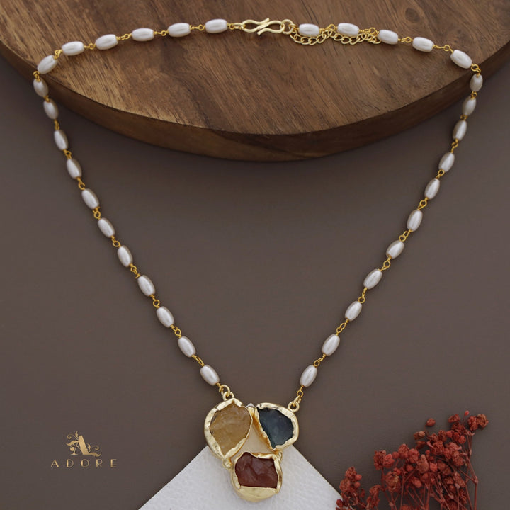 Raw Stone Rice Pearl Neckpiece