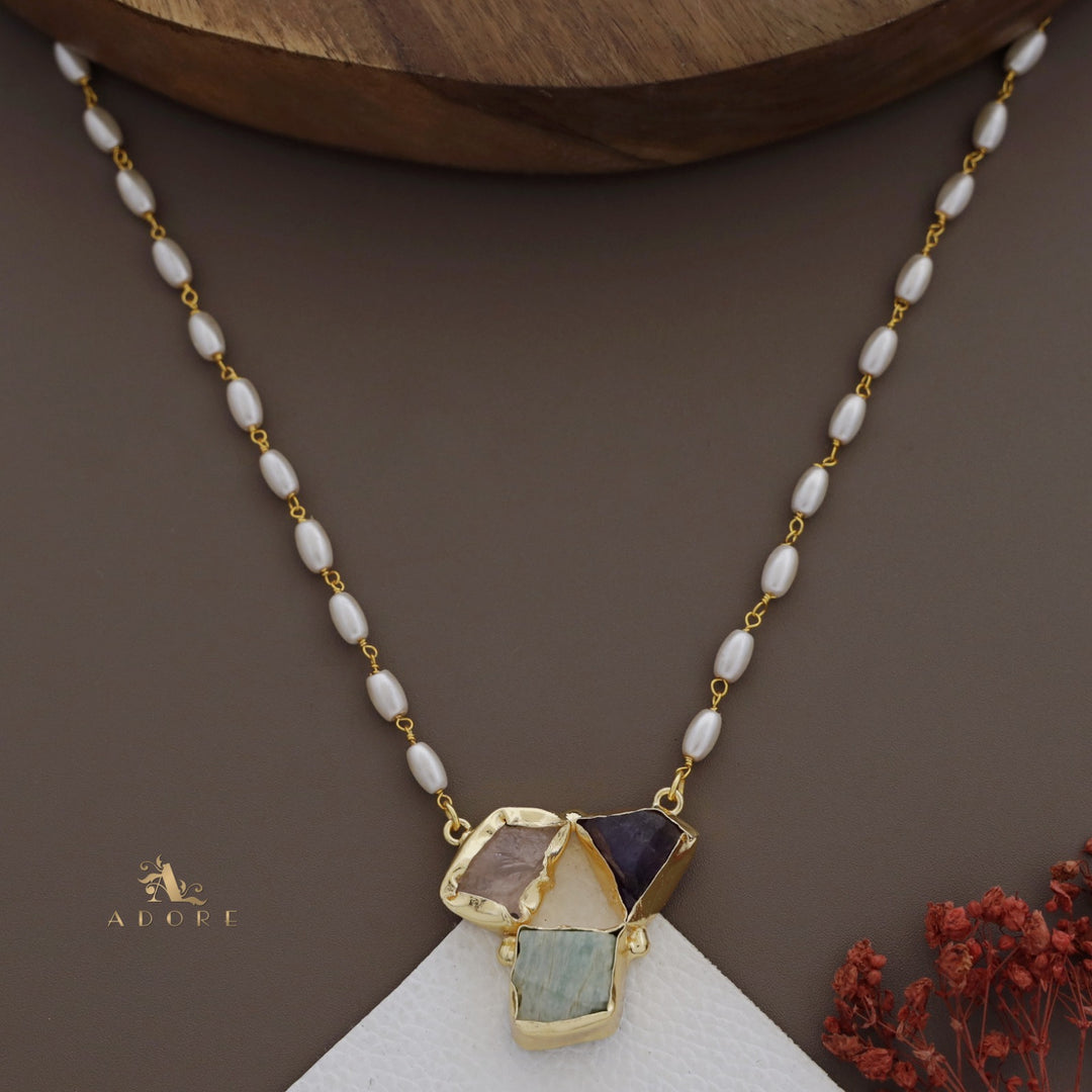 Raw Stone Rice Pearl Neckpiece