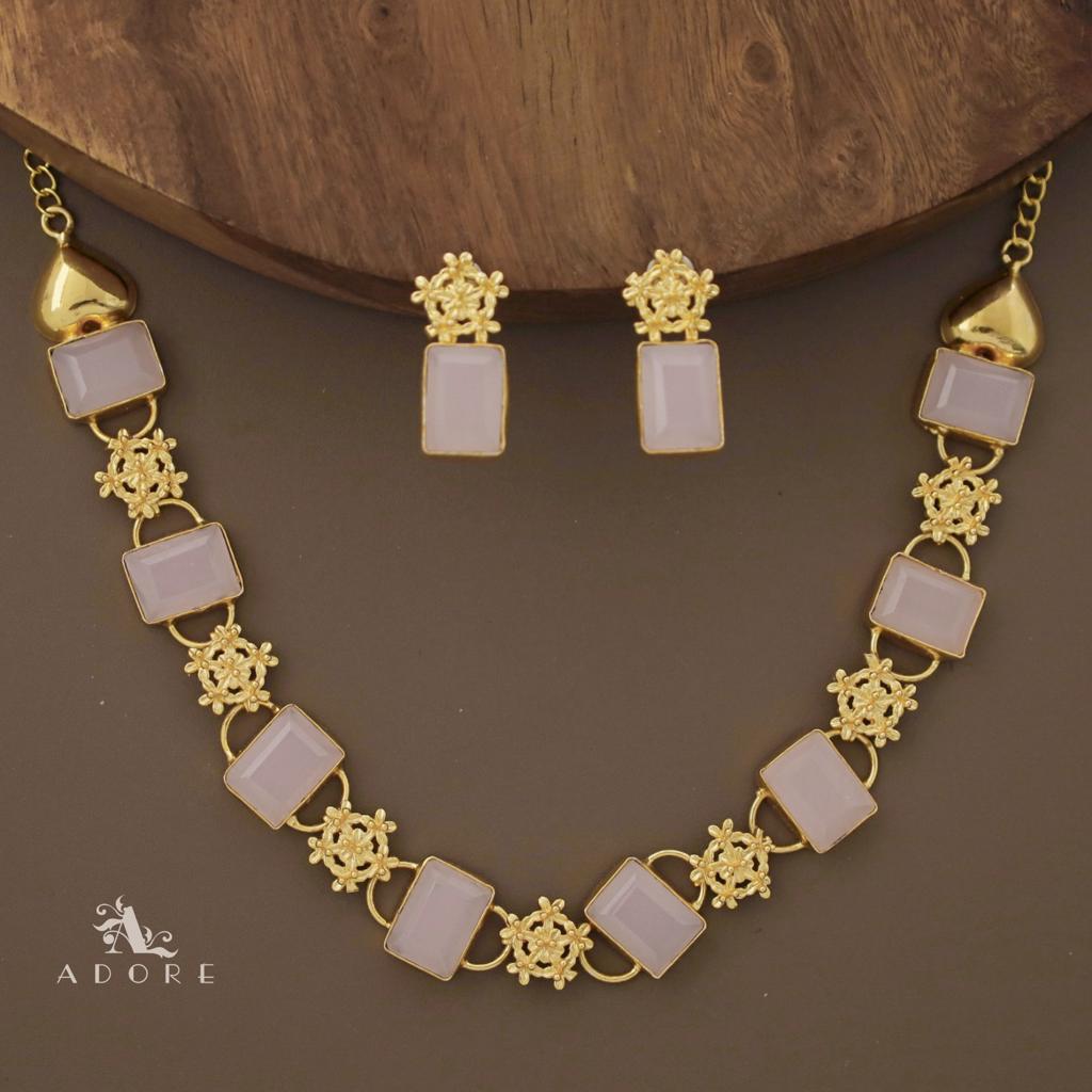 Royal Sparkle Neckpiece Plus Stud