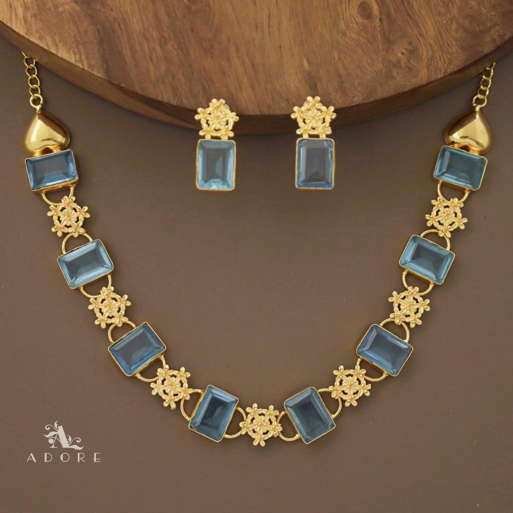 Royal Sparkle Neckpiece Plus Stud