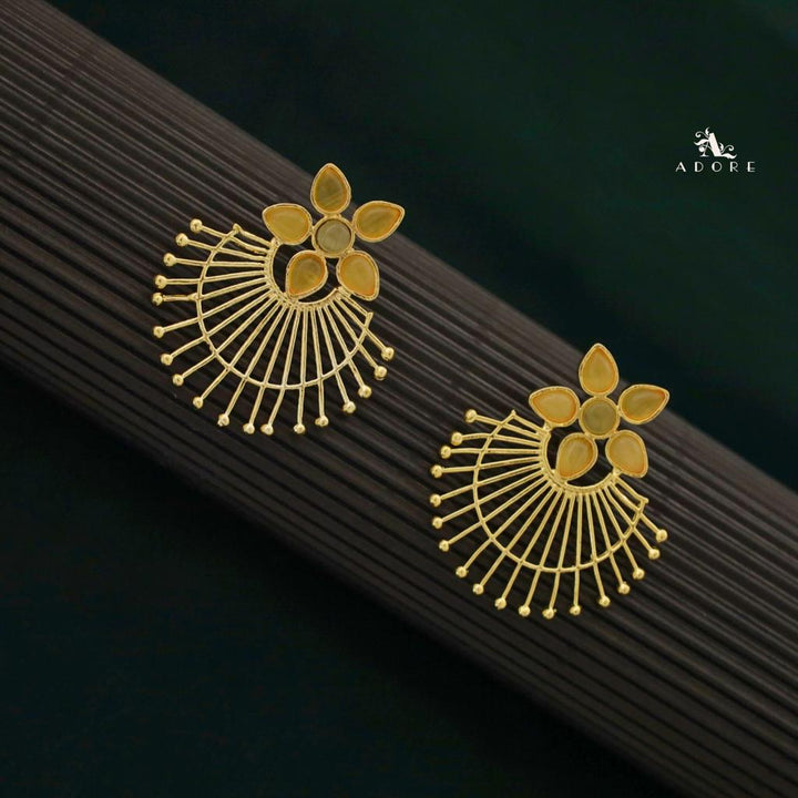 Golden Flower Lea Earrings