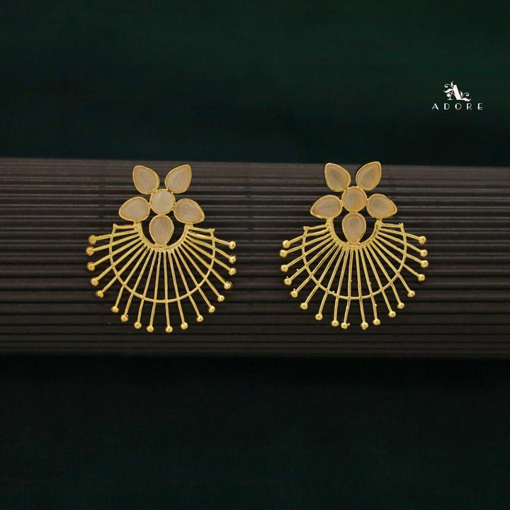 Golden Flower Lea Earrings