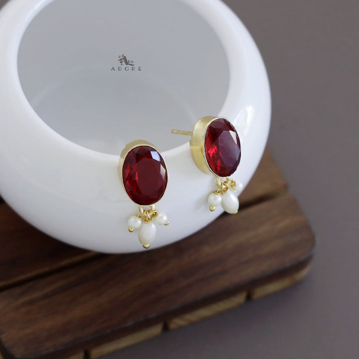 Liv Glossy Oval Pearl Earring