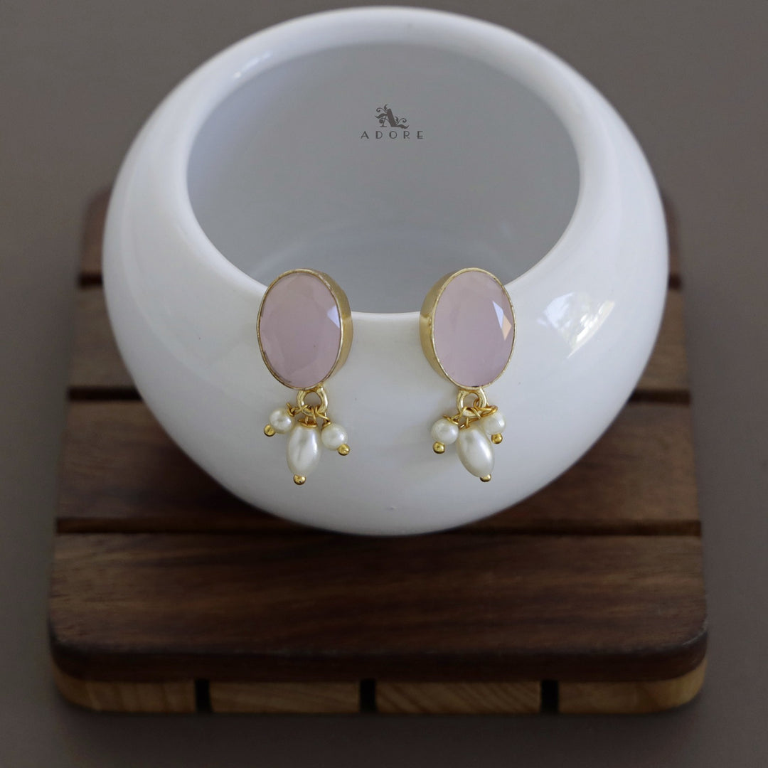 Liv Glossy Oval Pearl Earring