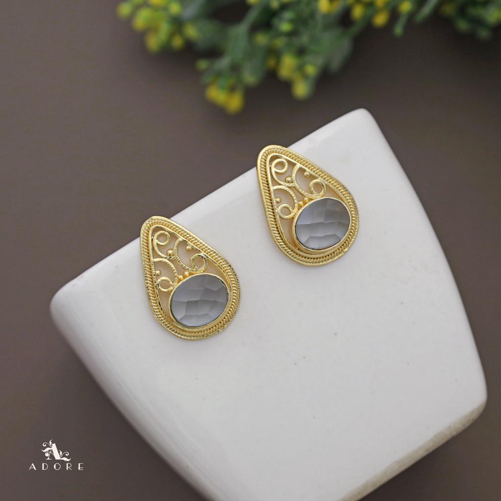 Curly Glossy Gopi Earring