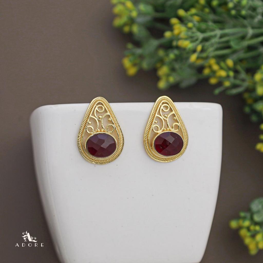 Curly Glossy Gopi Earring