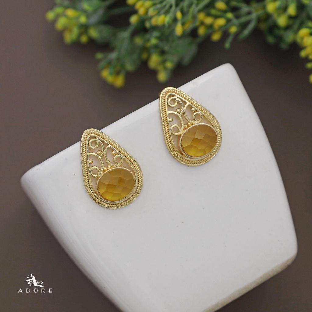 Curly Glossy Gopi Earring