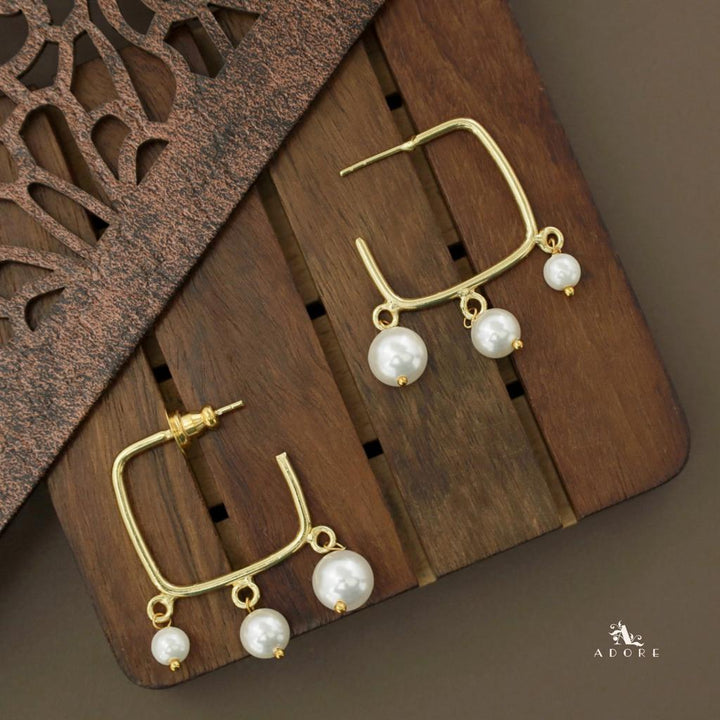 Golden Square Tri Pearl Earring