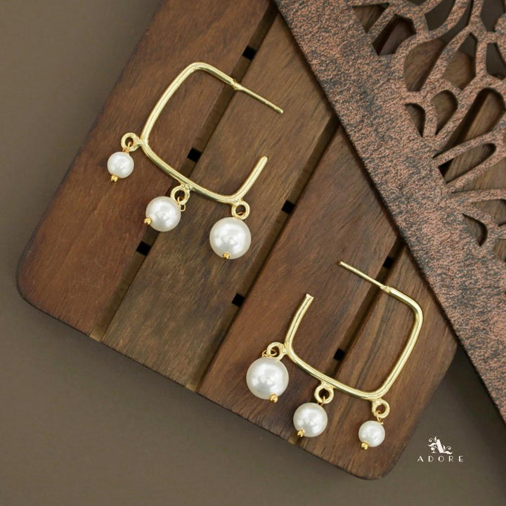 Golden Square Tri Pearl Earring