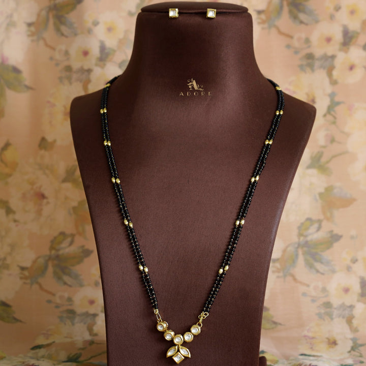 Hetva Mangalsutra Kundan Neckpiece With Stud