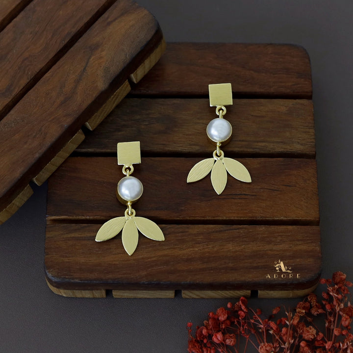 Square Pearl Tri Leaf Earring