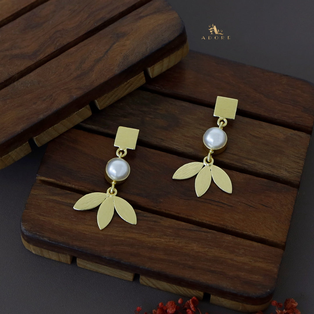 Square Pearl Tri Leaf Earring