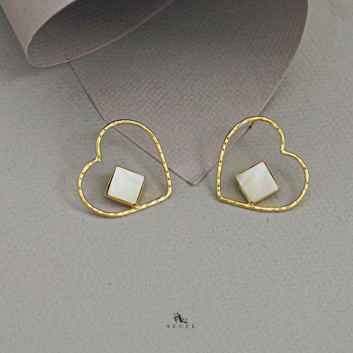 Alagre Golden Heart Glossy Stone Earring