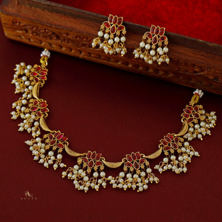 Arusha Lotus Pearl Short Neckpiece with Earring