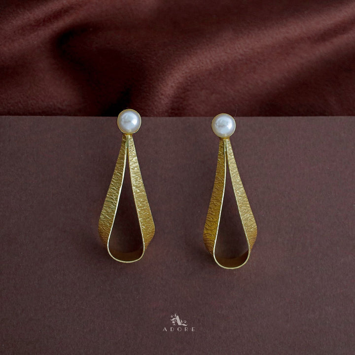 Golden Textured Folded Ribbon Pearl Earring