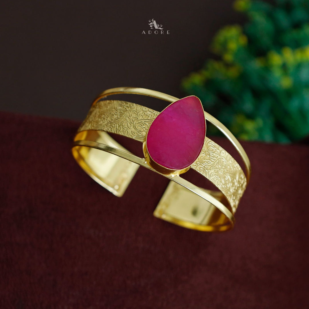 Golden Designed Dew Drop Bangle