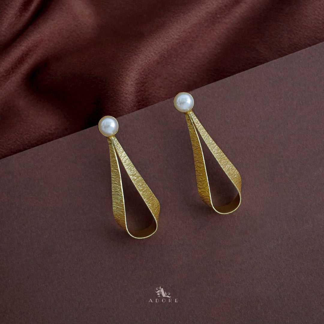 Golden Textured Folded Ribbon Pearl Earring