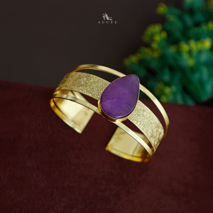 Golden Designed Dew Drop Bangle