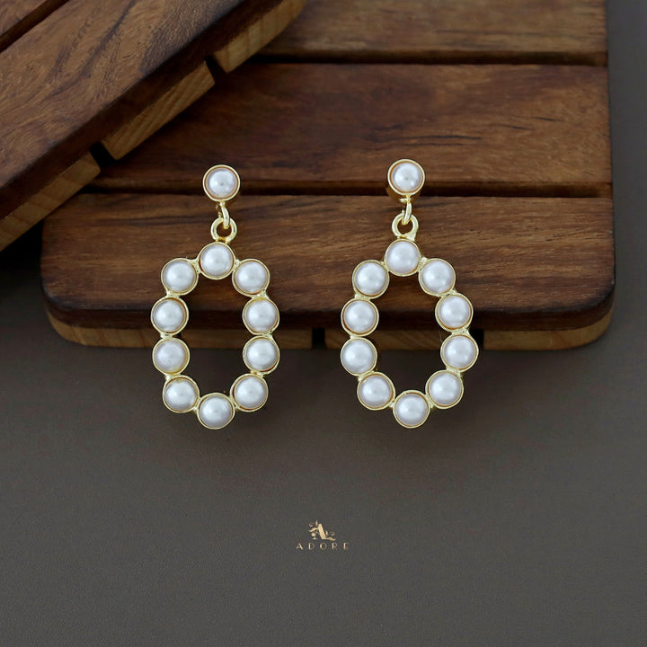 Hattie Oval Pearl Earring