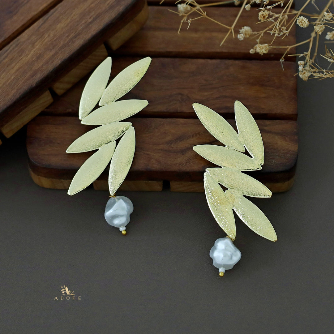 Leena Golden Leafy Baroque Earring