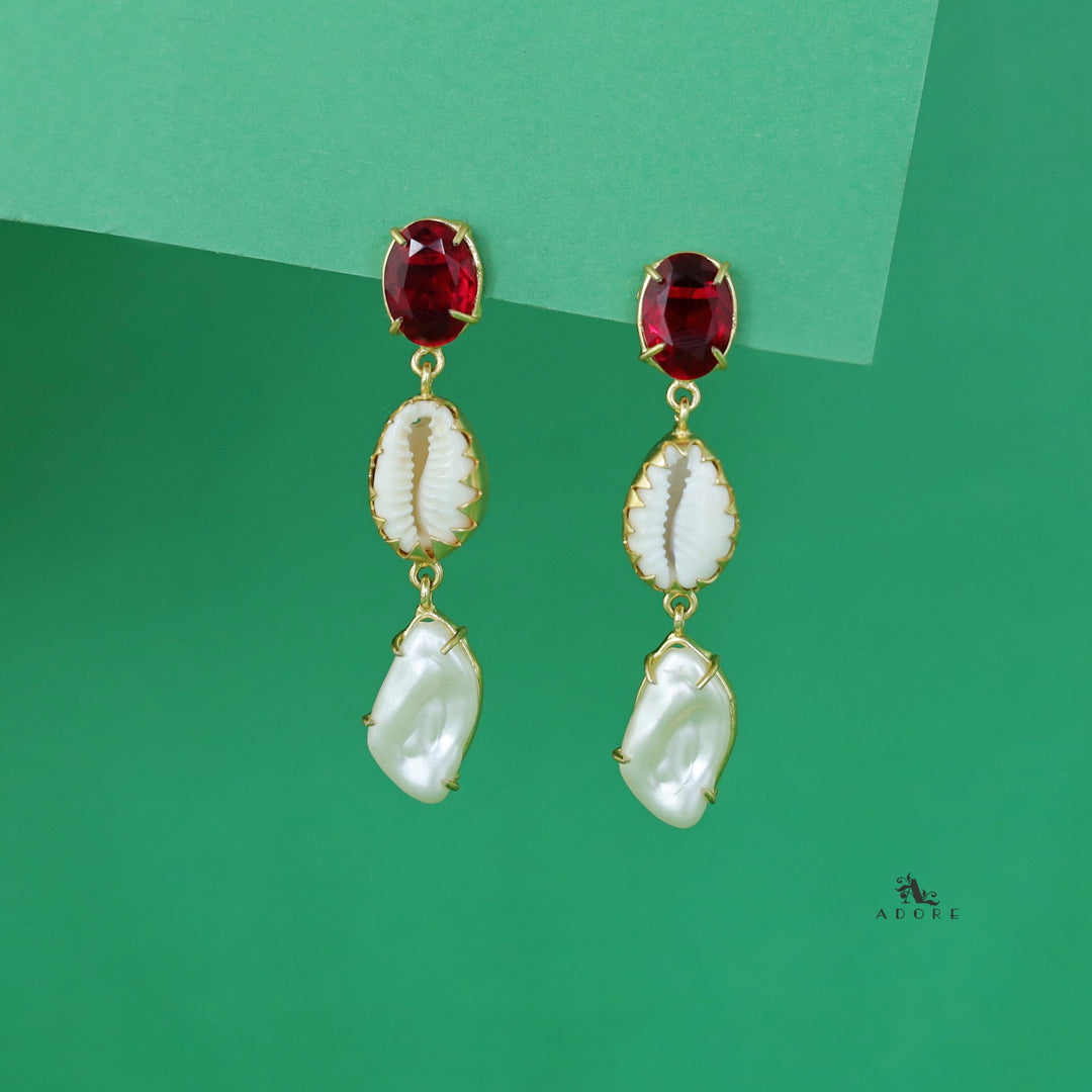 Banumathi Golden Shell + Baroque Glossy Stone Earring