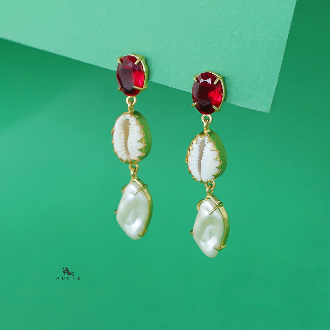 Banumathi Golden Shell + Baroque Glossy Stone Earring