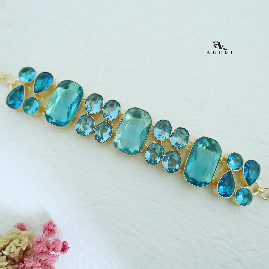 Yashvah Glossy Stone Choker