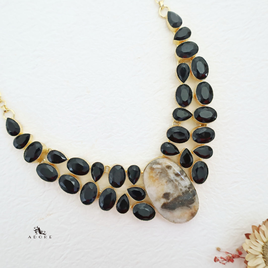 Vivaan Neckpiece