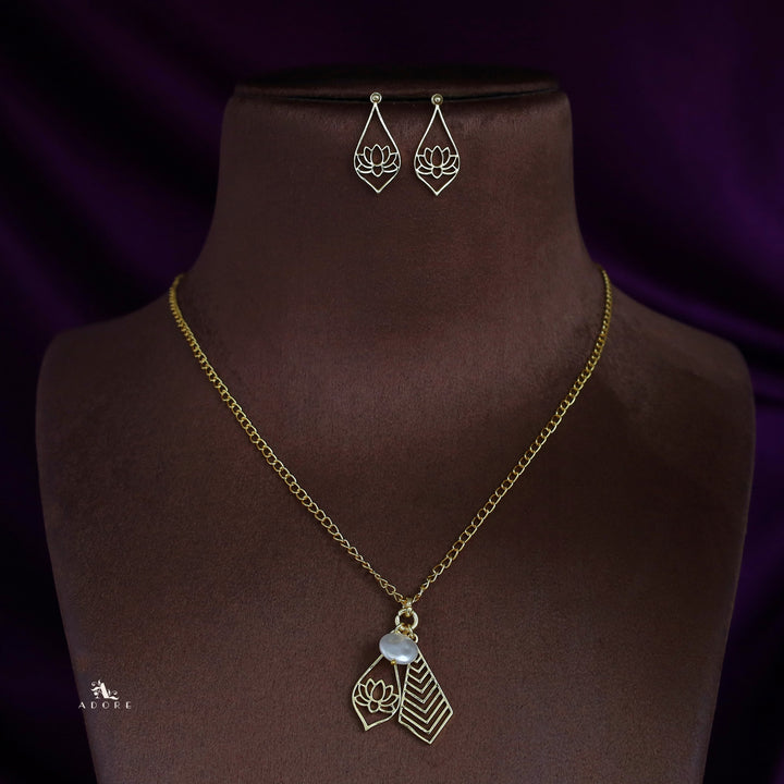 Golden Lotus Dual Pendant Neckpiece With Earring