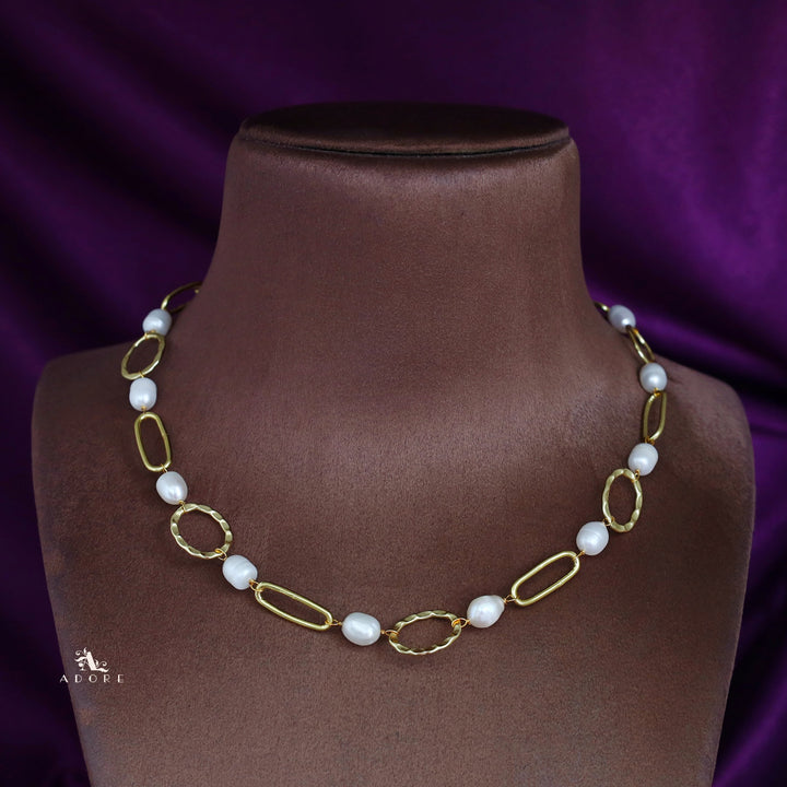 Golden Circle + Oval Pearl Neckpiece