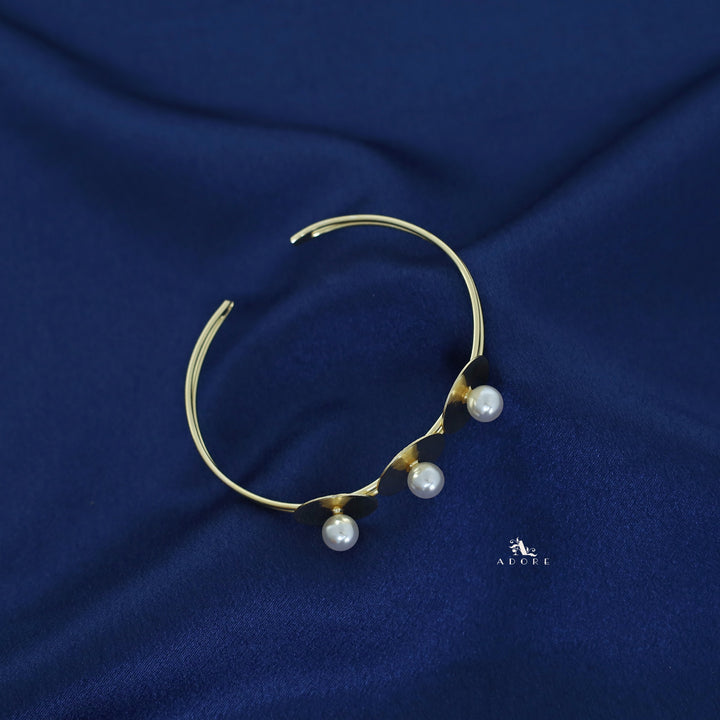 Golden Tri Pearl + Circle Bangle