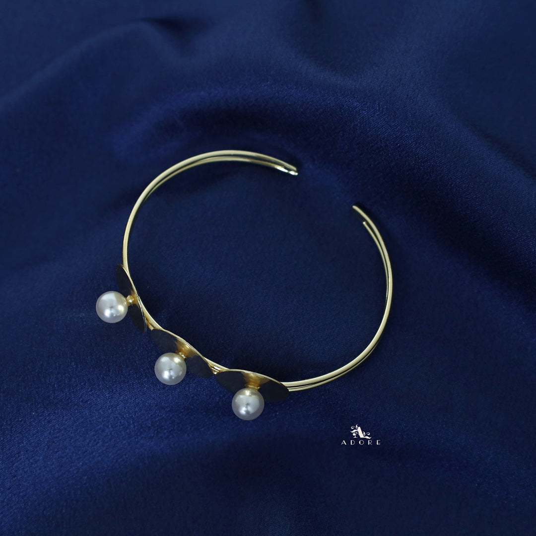 Golden Tri Pearl + Circle Bangle