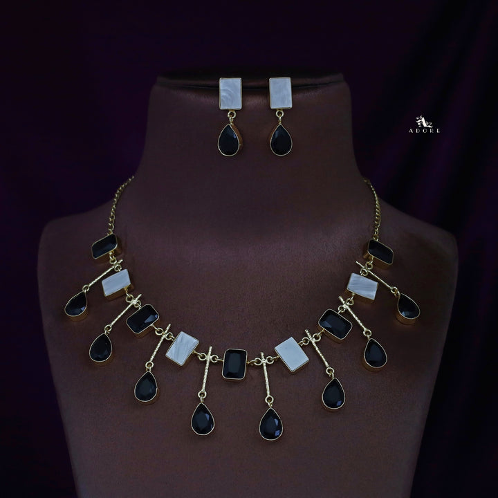 Amaya Golden MOP + Glossy Stone Neckpiece With Earring