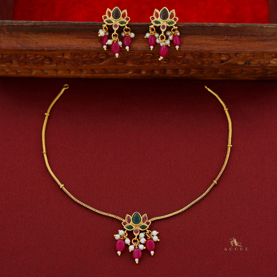 Haritha Pearl Golden Flower Short Neckpiece With Earring