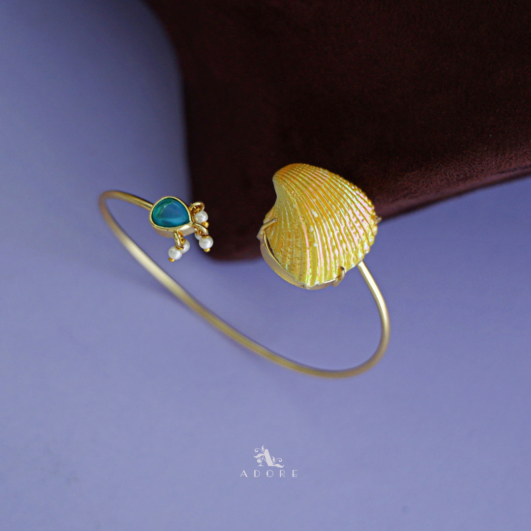 Golden Pearl Coloury Shell Bangle