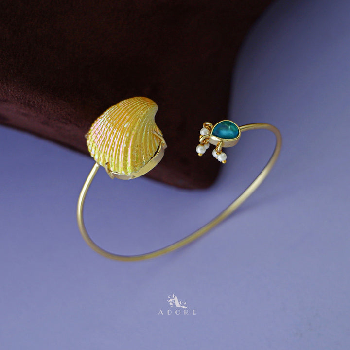 Golden Pearl Coloury Shell Bangle