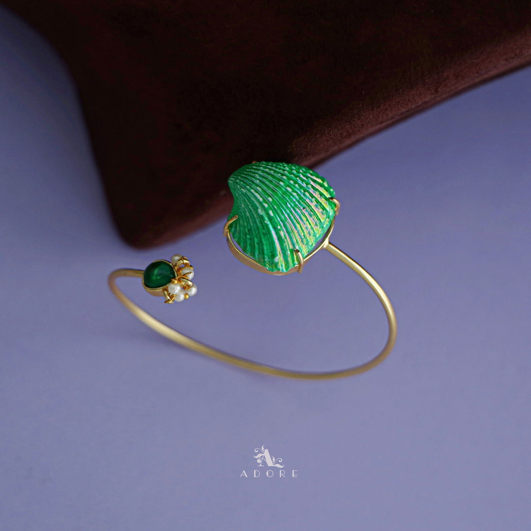 Golden Pearl Coloury Shell Bangle