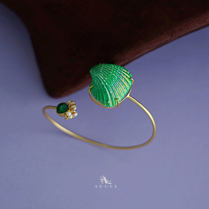 Golden Pearl Coloury Shell Bangle