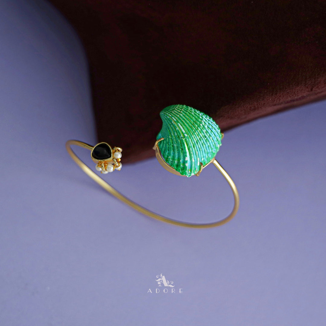 Golden Pearl Coloury Shell Bangle