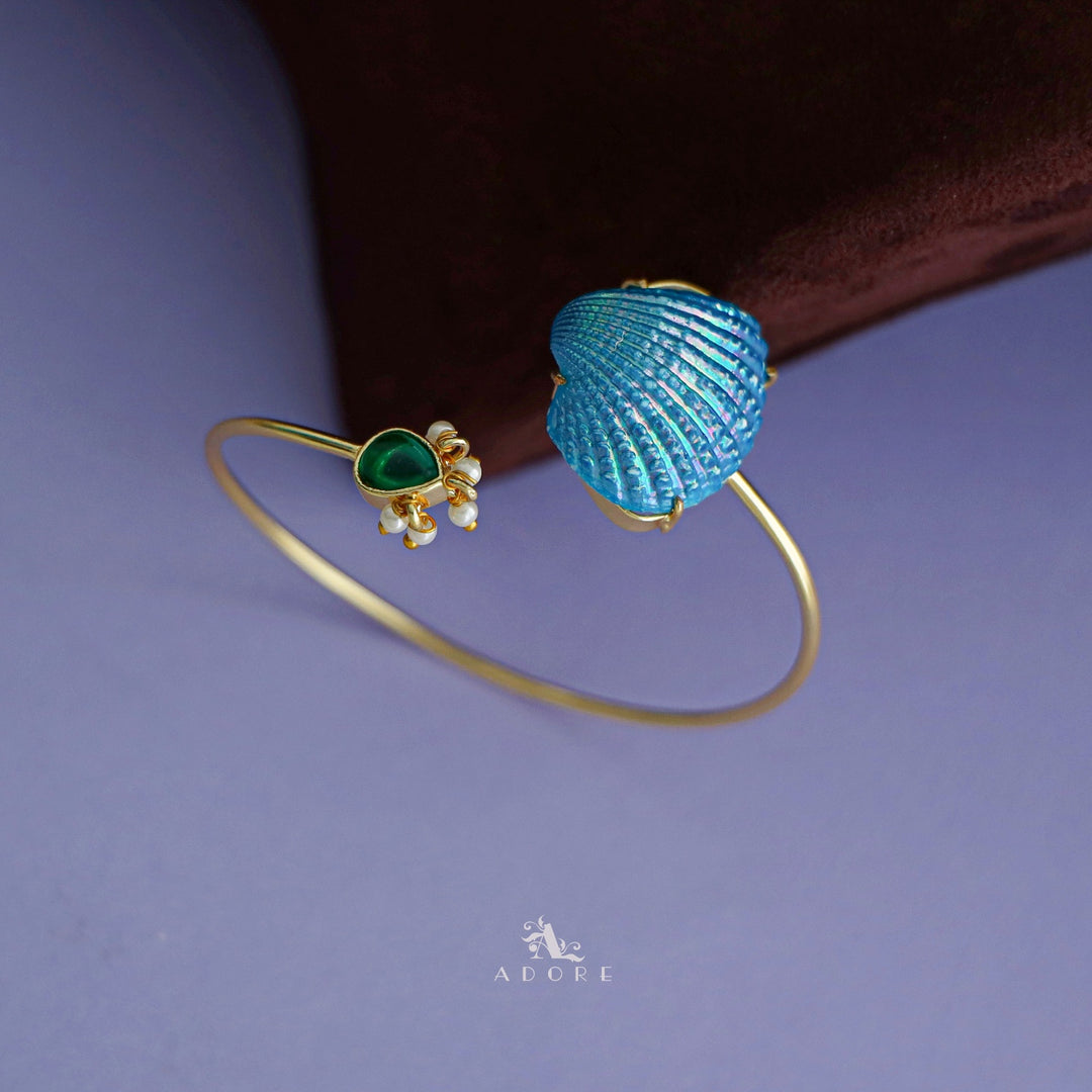 Golden Pearl Coloury Shell Bangle