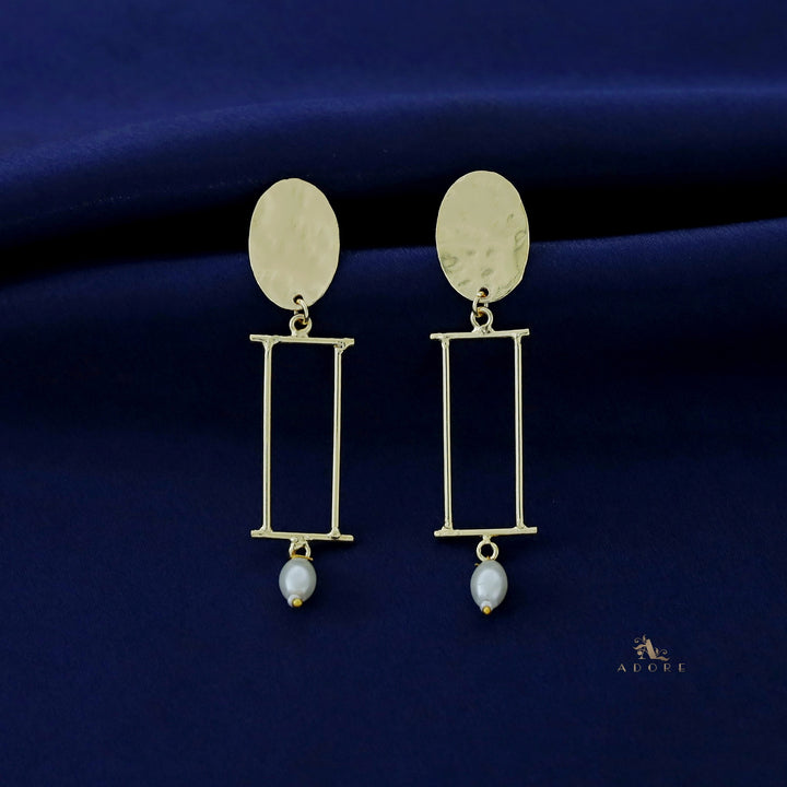 Golden Oval Hammered Rectangle Pearl Earring