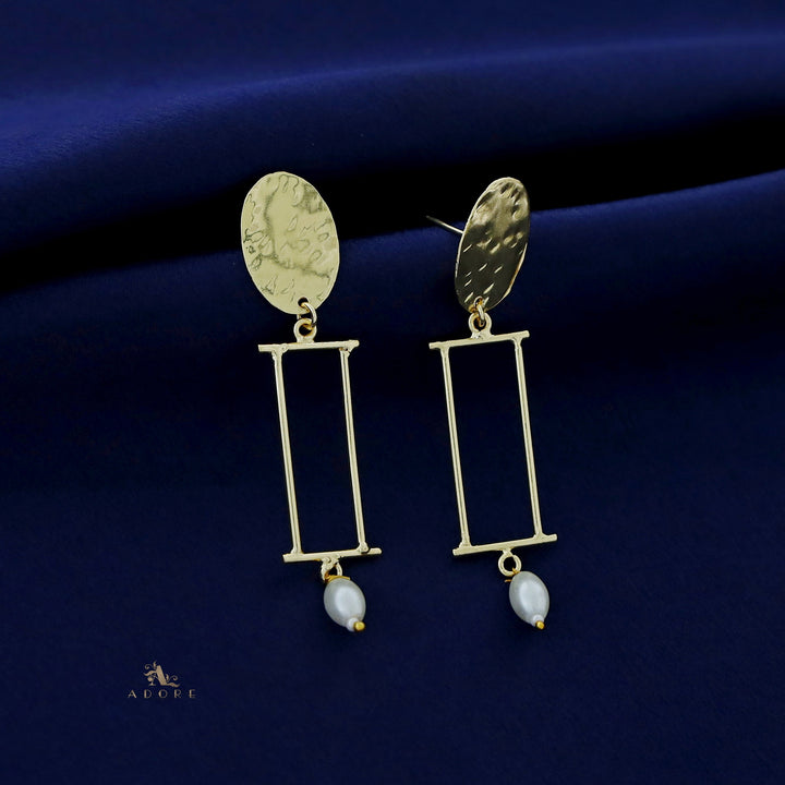 Golden Oval Hammered Rectangle Pearl Earring