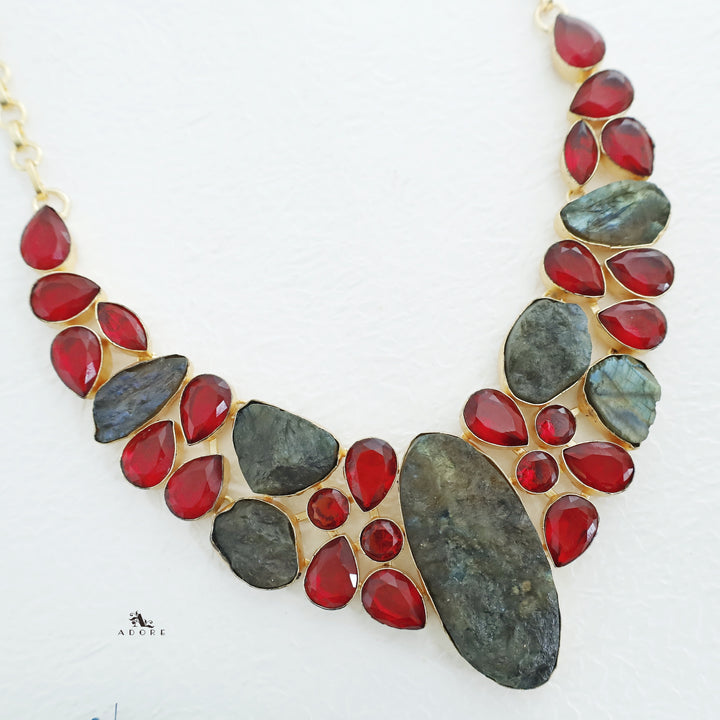 Vera Neckpiece