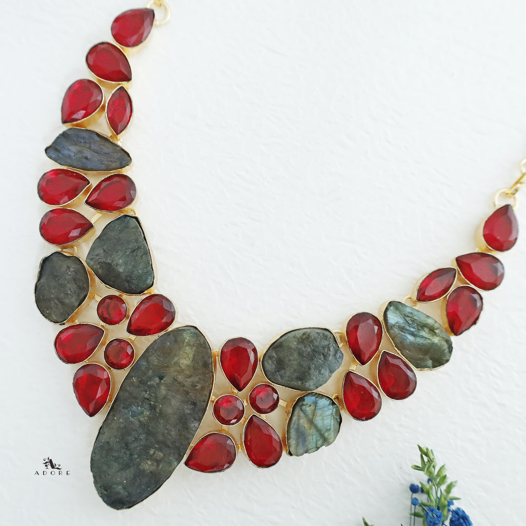 Vera Neckpiece