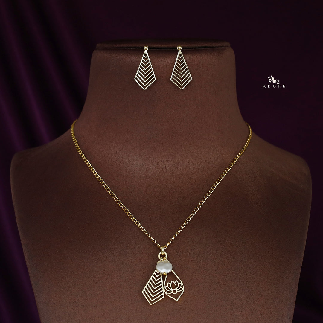 Golden Dual Pendant Neckpiece With Earring