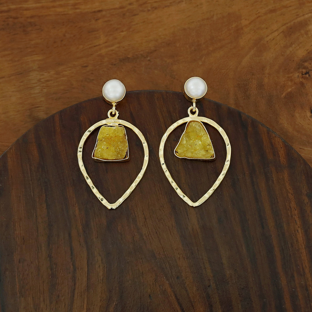 Golden Drop Druzy Stone Pearl Earring