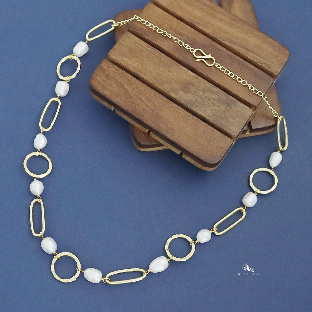 Golden Circle + Oval Pearl Neckpiece