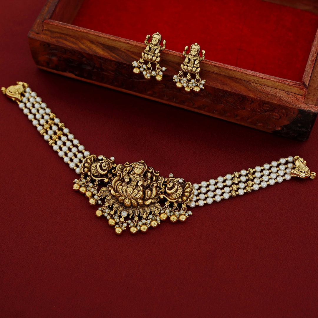 Sree Lakshmitha Pearl Choker With Earring